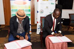 25_05_08_SIGNCONTRAT_017