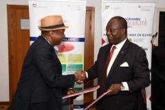 25_05_08_SIGNCONTRAT_018