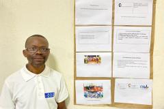 monsieurDevantTableau